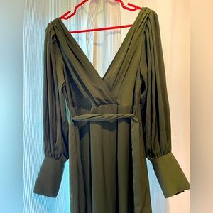 Banana Republic Silk Dress wedding guest green size 6